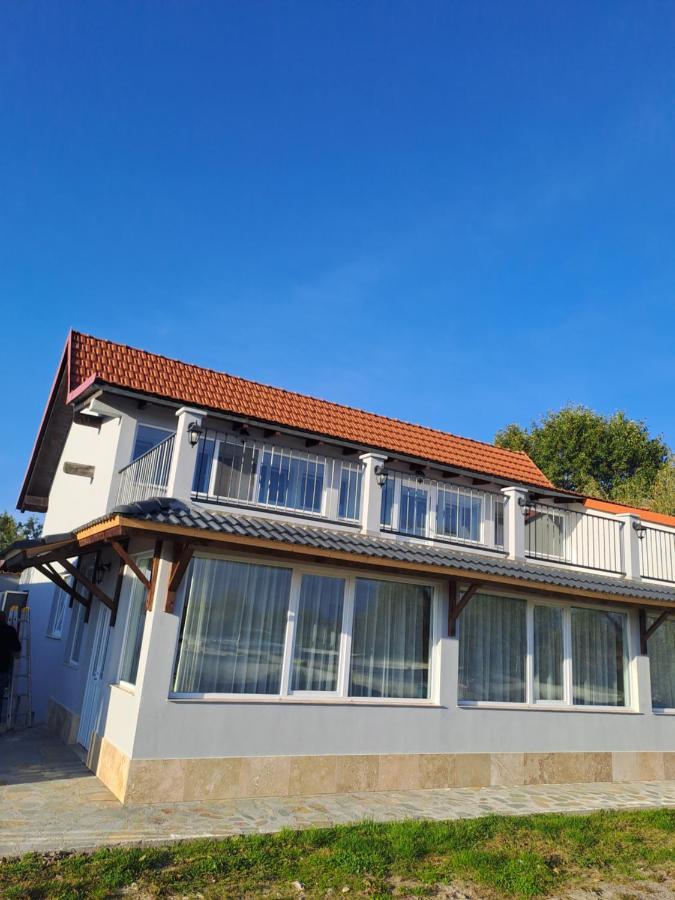 La Izvoare Pensiune-Pastravarie Simbata de Sus Exterior photo